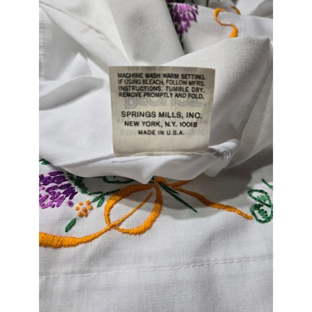Vtg Floral Hand-Embroidered 2 Pillowcases Cross stitched White Grandmacore Chic